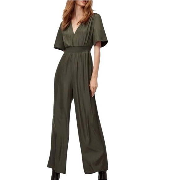 Aritzia Pants - Wilfred Ilana Wide Leg Jumpsuit Size S Black Keyhole Cutouts Going Out Outfit